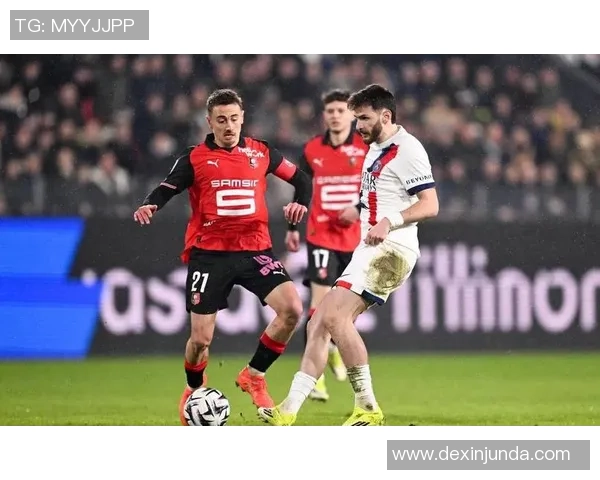 德甲激战：热刺逆转巴黎圣日耳曼补时绝杀引发全场狂欢