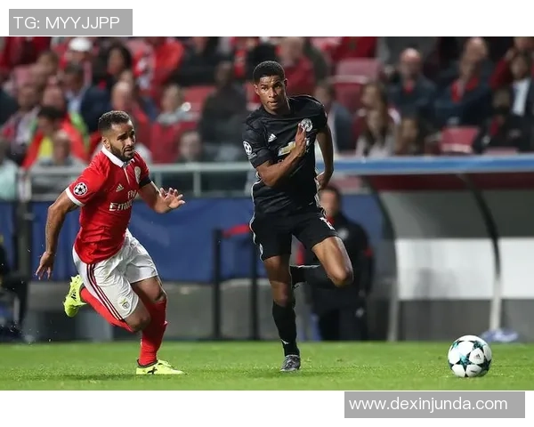 欧联杯精彩战役：里昂轻取本菲卡3-0全场战术解析与精彩瞬间回顾